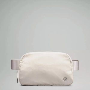Lululemon Everywhere Belt Bag White Opal NWT